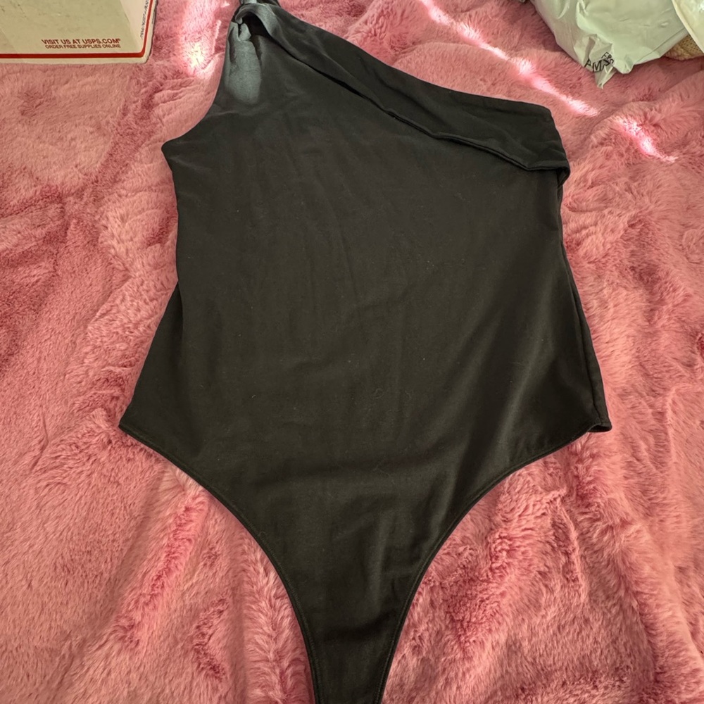 Abercrombie & Fitch Black One Shoulder Kids Bodysuit